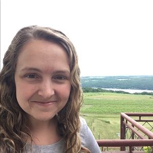 Meet your Posher, Liz